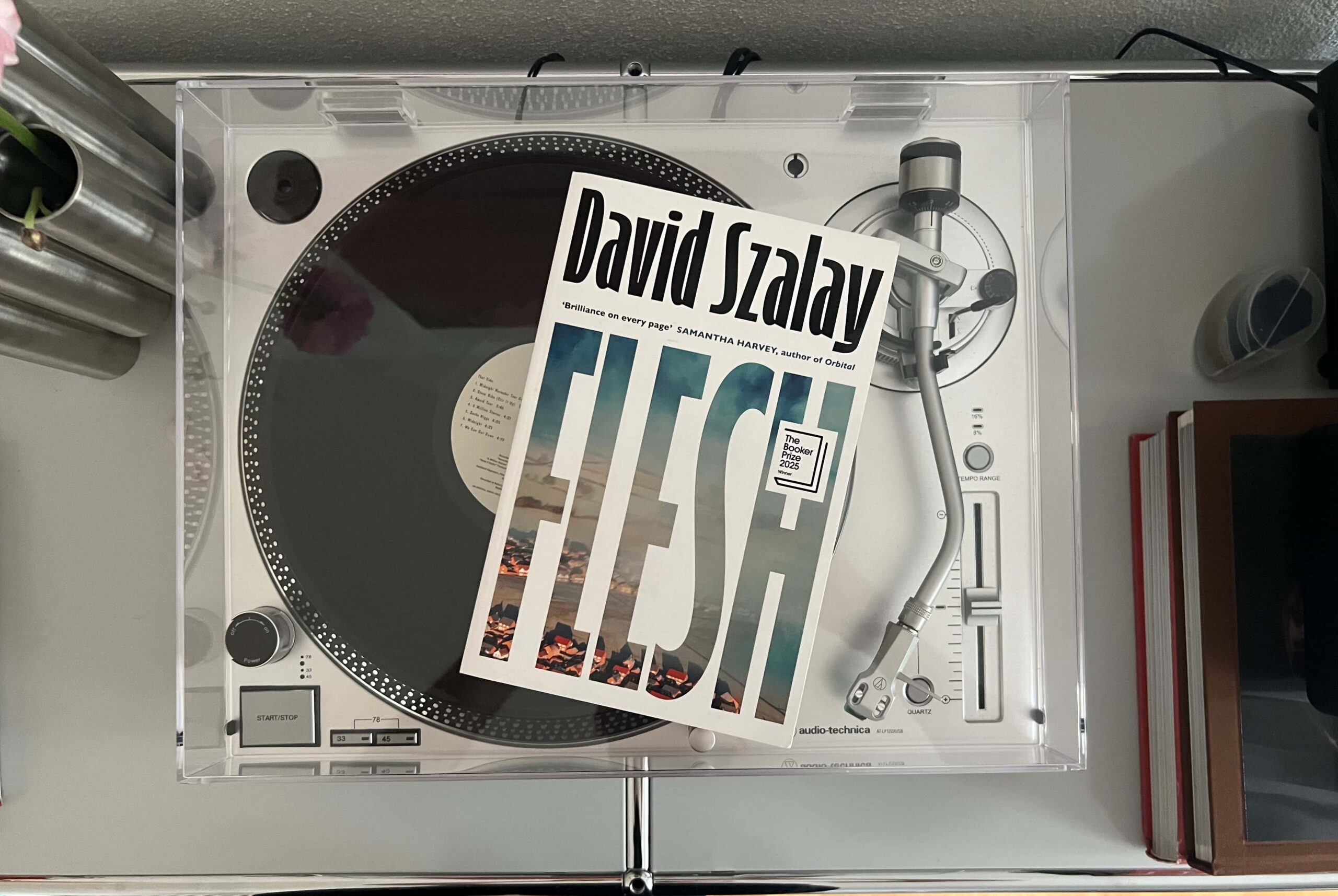 Was nicht gesagt werden kann – Rezension zu David Szalays Booker-Preisträger
